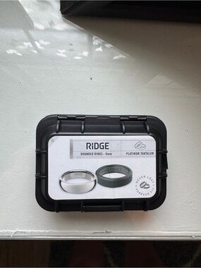 RIDGE Rounded Rings 6mm - Platinum Tantalum (Black Case)
